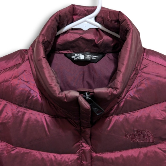 The North Face Aconcagua Vest II 550-fill Goose Down DWR Womens XS Shiny Red - Picture 6 of 7